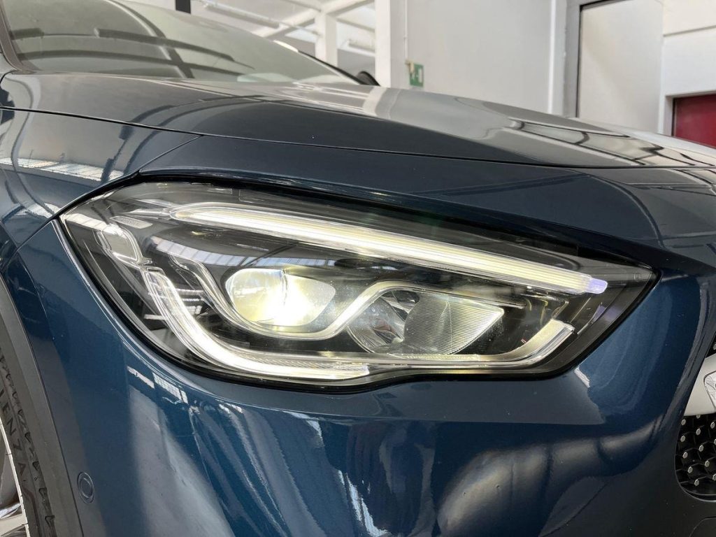 MERCEDES-BENZ GLA 200 d Automatic Premium - 17