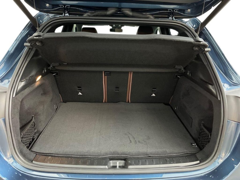 MERCEDES-BENZ GLA 200 d Automatic Premium - 13