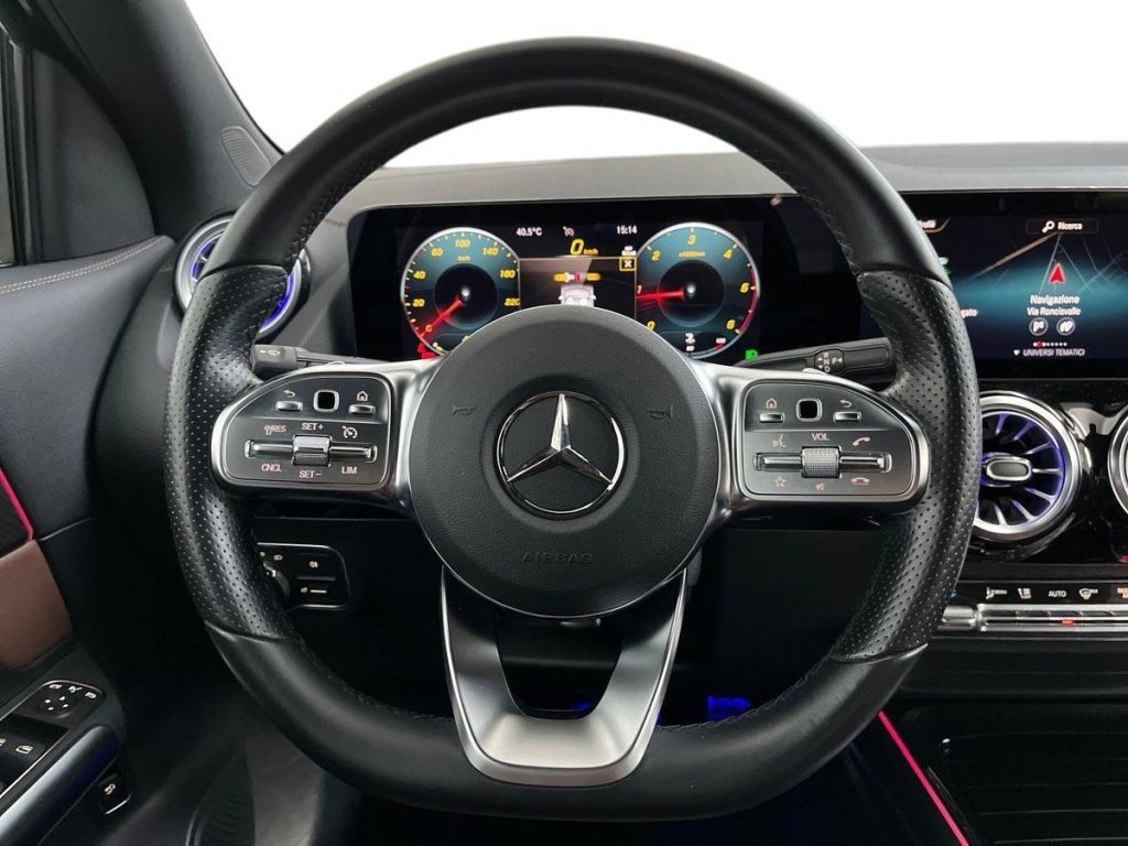 MERCEDES-BENZ GLA 200 d Automatic Premium - 11