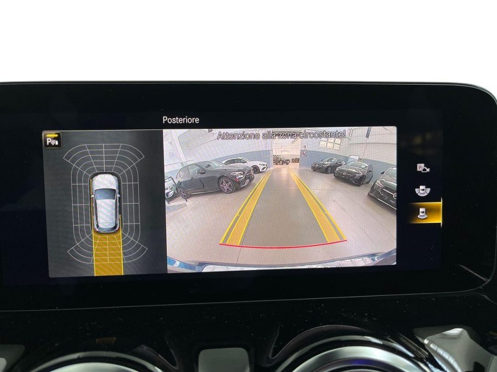MERCEDES-BENZ GLA 200 d Automatic Premium - 12