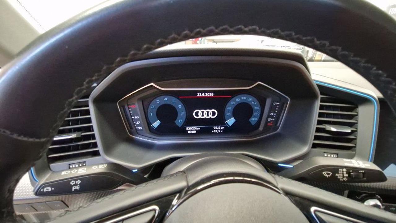 AUDI A1 allstreet 30 TFSI S tronic Identity Contrast - 7