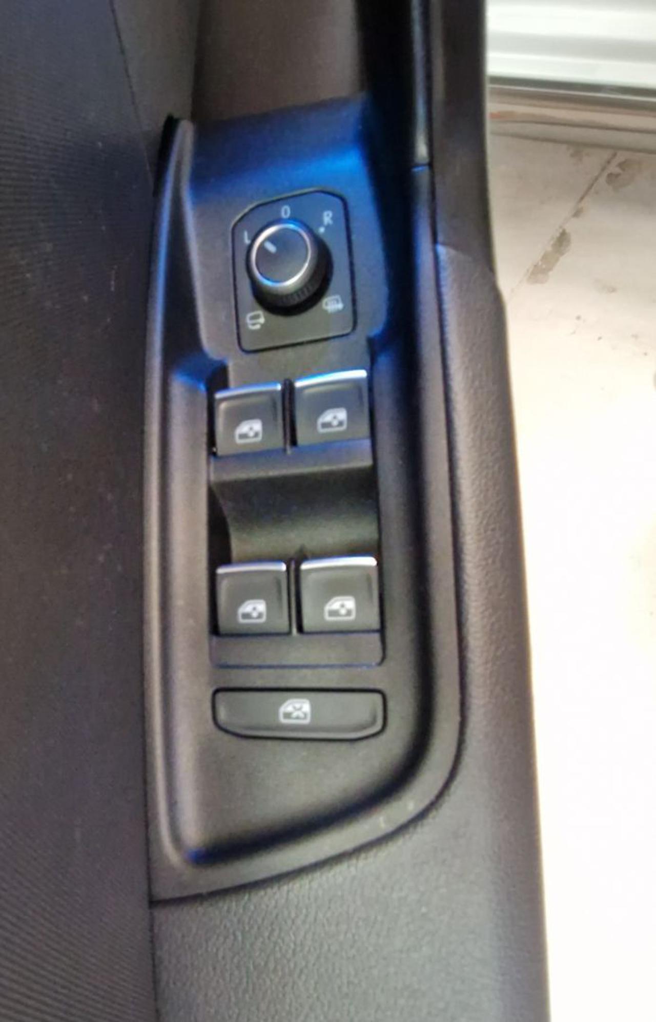 AUDI A1 allstreet 30 TFSI S tronic Identity Contrast - 12