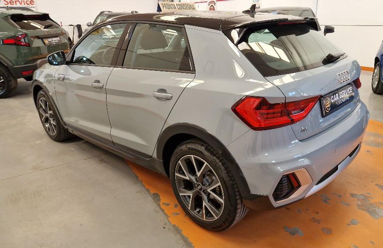 AUDI A1 allstreet 30 TFSI S tronic Identity Contrast - 2