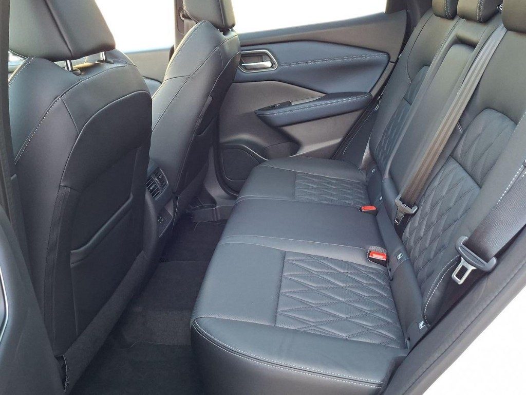 NISSAN Qashqai e-Power Aut. + Tetto apr. - 11