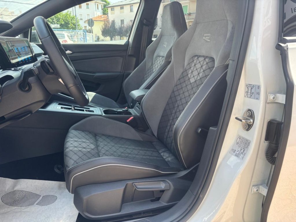 VOLKSWAGEN Golf 2.0 TDI R-Line 150 CV DSG - 10