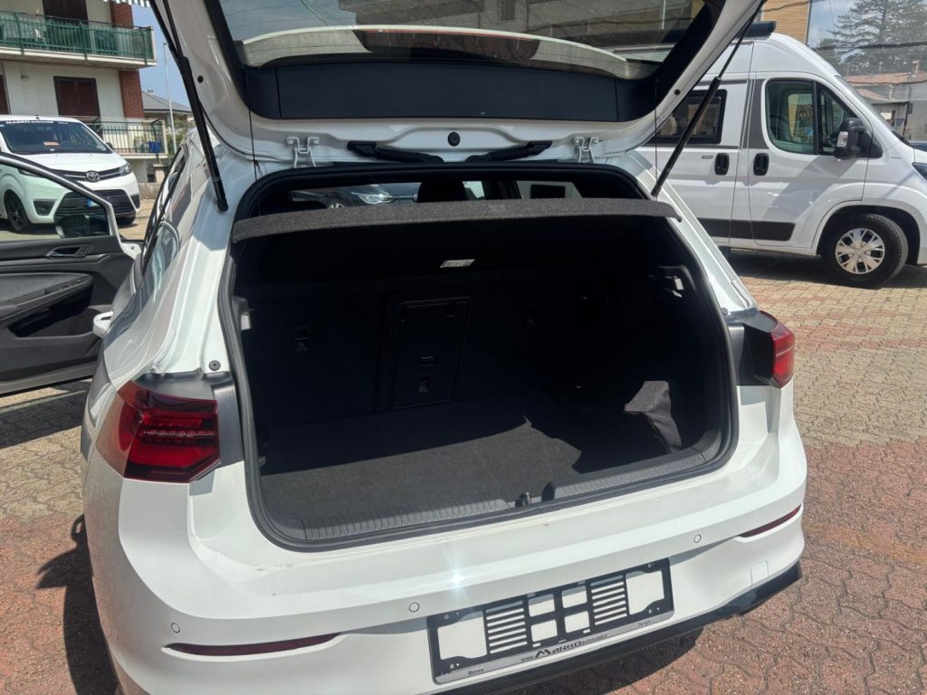 VOLKSWAGEN Golf 2.0 TDI R-Line 150 CV DSG - 12
