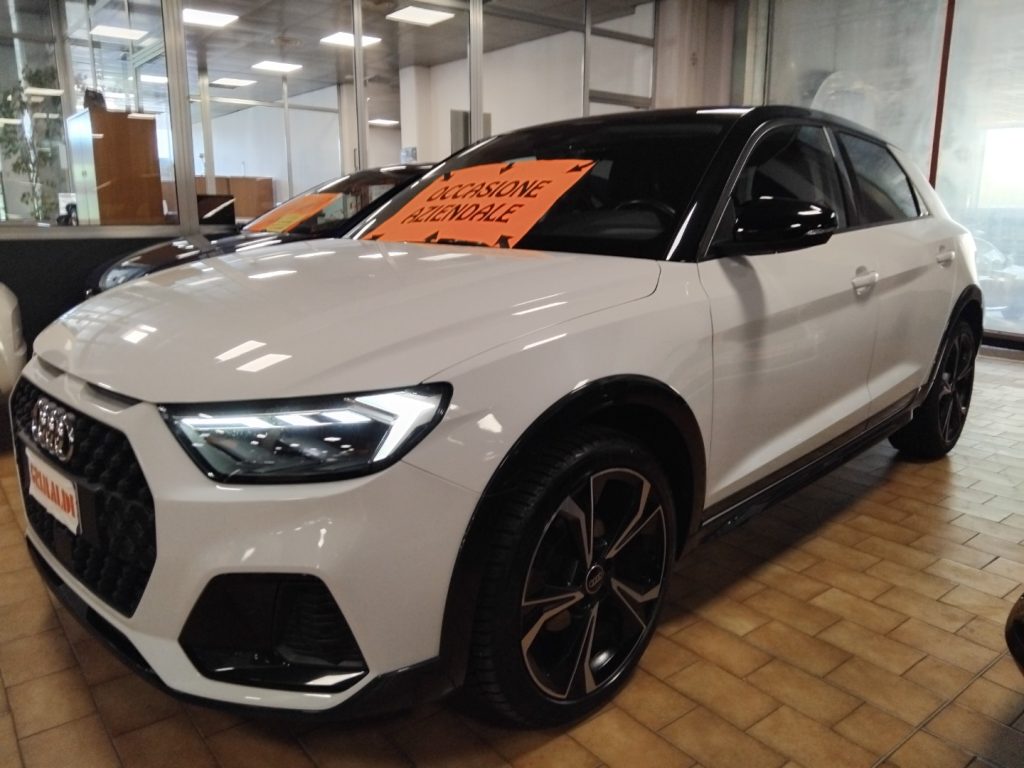 AUDI A1 citycarver 30 TFSI S tronic Identity Contrast - 3