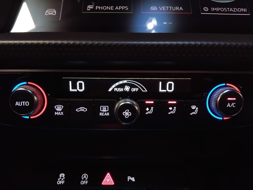 AUDI A1 citycarver 30 TFSI S tronic Identity Contrast - 19