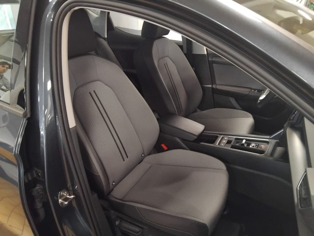 SEAT Leon 1.5 hybrid DSG Business LED 17 GRIMALDI SP. DAY - 15