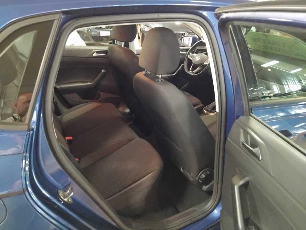VOLKSWAGEN Polo 1.0 TSI DSG Life - 12