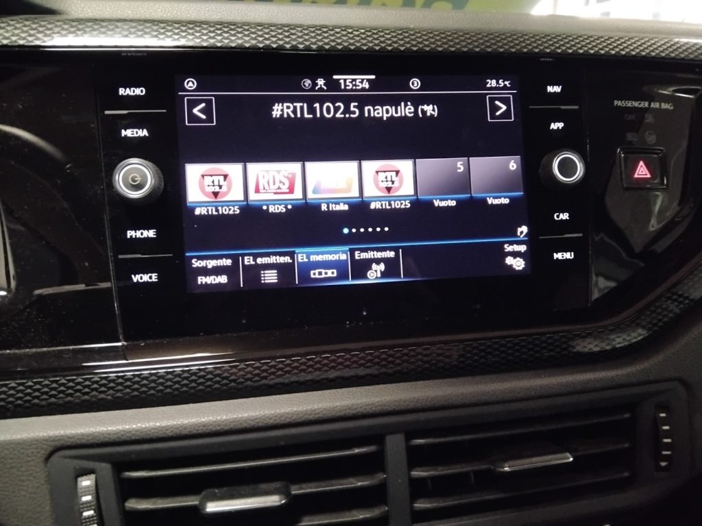VOLKSWAGEN Polo 1.0 TSI DSG Life - 27