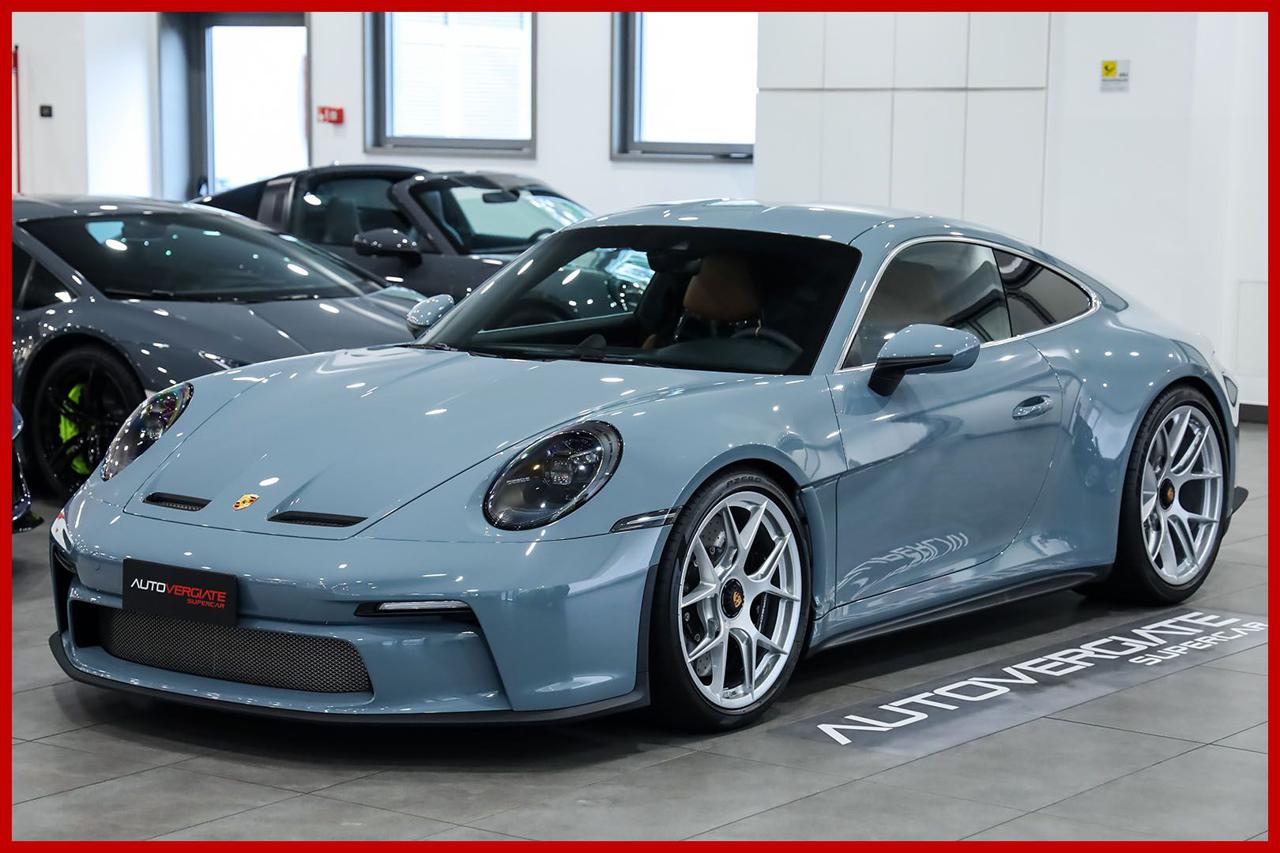 PORSCHE 992
