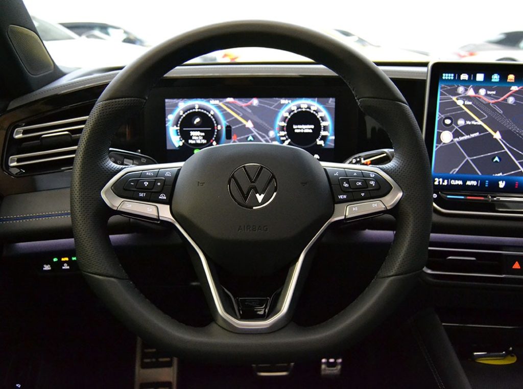 VOLKSWAGEN Tiguan 2.0 TDI 193 CV EVO ACT R-Line DSG 4 Motion Km 148 - 14