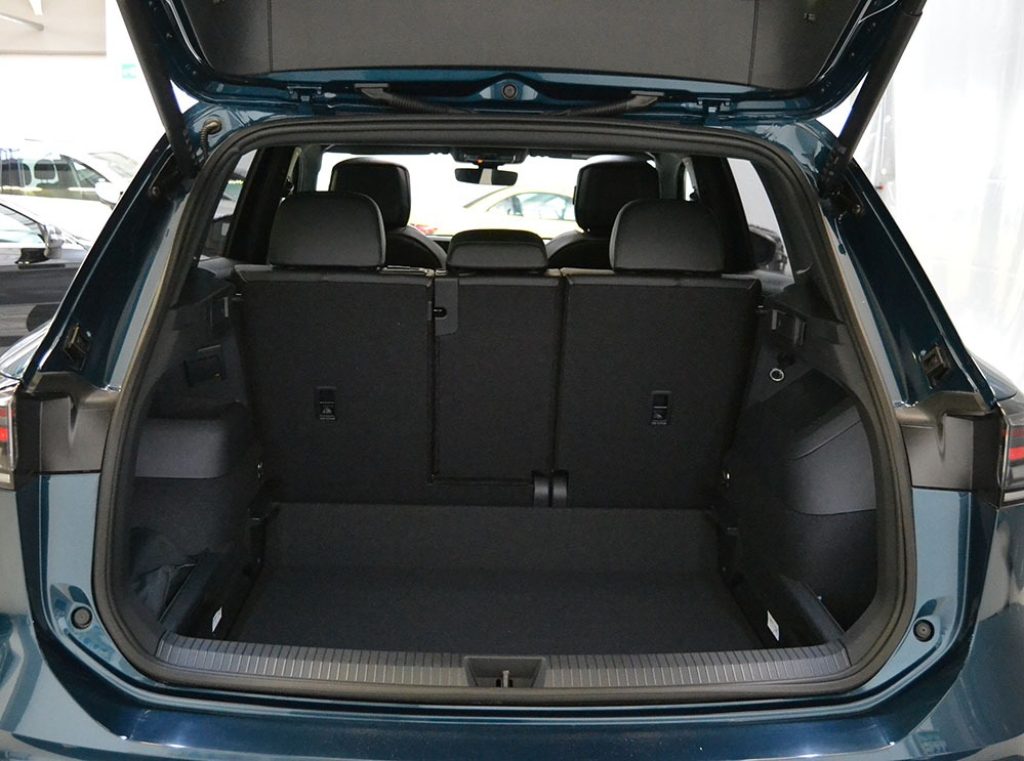 VOLKSWAGEN Tiguan 2.0 TDI 193 CV EVO ACT R-Line DSG 4 Motion Km 148 - 27