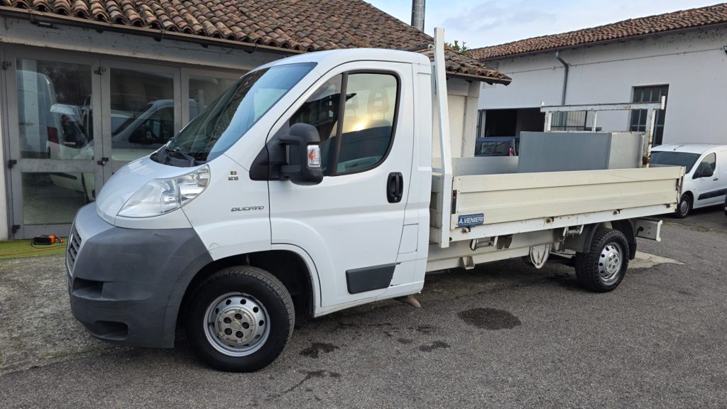 FIAT Ducato 35 2.3 MJT PL Cabinato cassone fisso 3.40m - 3