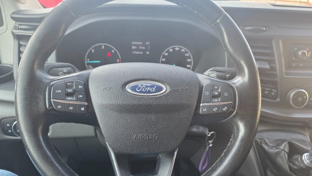 FORD Transit 330 2.0TDCi EcoBlue PM-TM Combi Trend 9posti - 12