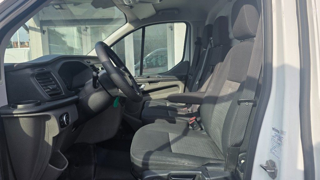 FORD Transit Custom 300 2.0 TDCi 130 PL Furgone Trend L2H1 - 9