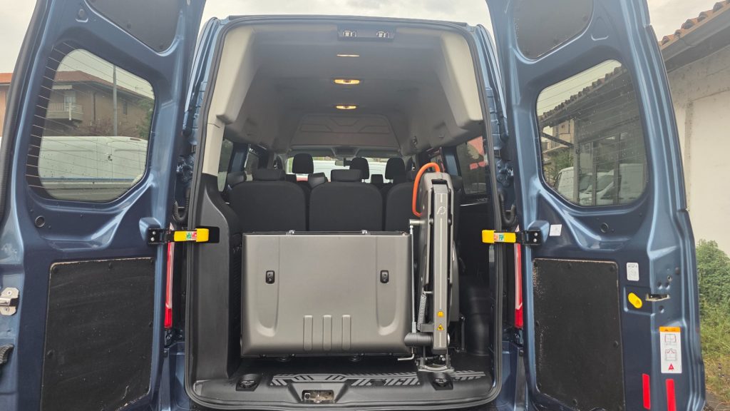 FORD Transit Custom 340 2.0 EcoBl. 130aut. PL-TA 9posti disabili - 8