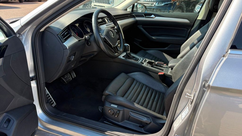 VOLKSWAGEN Passat 2.0 TDI DSG Business BlueMotion Technology - 7