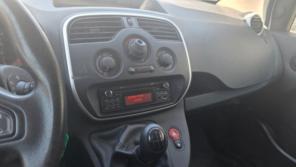 RENAULT Kangoo 1.5 dCi 75CV F.AP. 4p. Express - 12