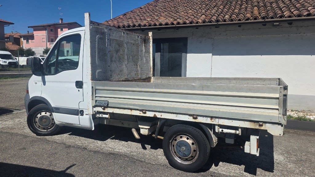 RENAULT Master T35 2.3 dCi/100 PL Cassone fisso E4 - 2