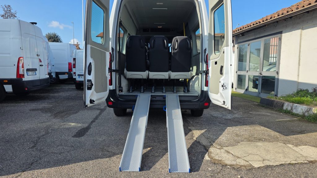 RENAULT Master T35 2.3dCi150 PM-TM L2H2 Energy 9posti  disabili - 8