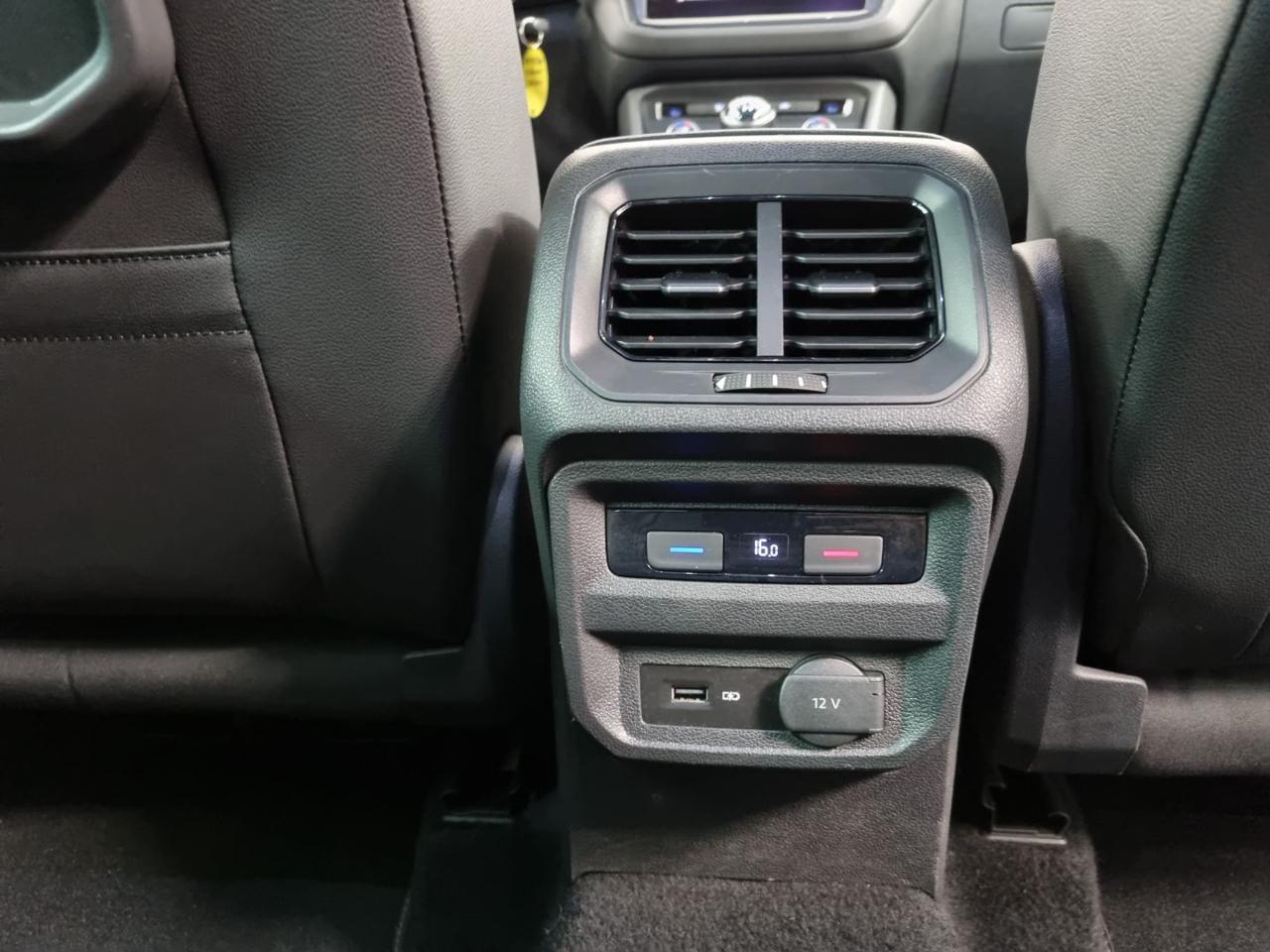 VOLKSWAGEN Tiguan 1.5 TSI Sport ACT BlueMotion Technology - 29
