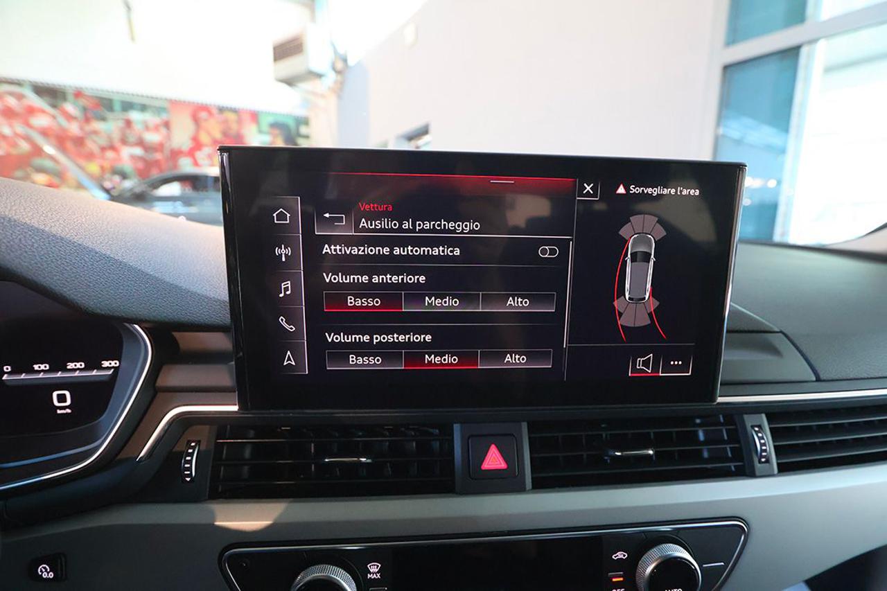 AUDI A4 35 TDI Avant S-Tronic S-Line - 24