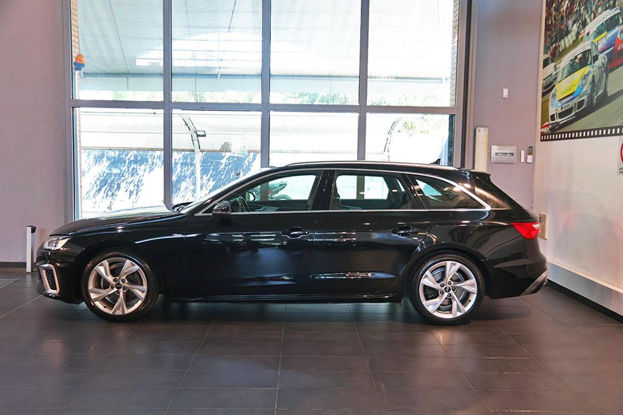 AUDI A4 35 TDI Avant S-Tronic S-Line - 3