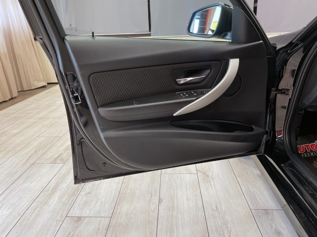BMW 318 D TOURING BUSINESS AUTO - 40