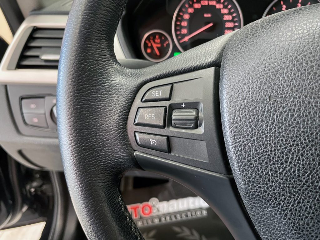 BMW 318 D TOURING BUSINESS AUTO - 44