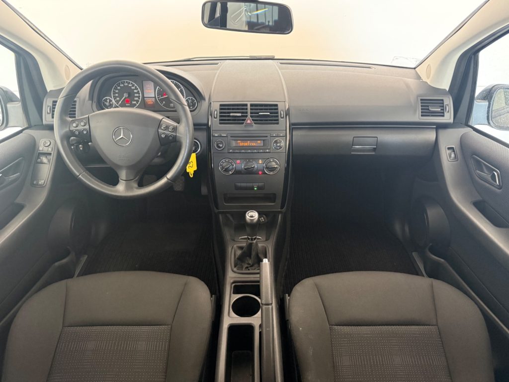 MERCEDES-BENZ A 160 BlueEFFICIENCY Executive - 9