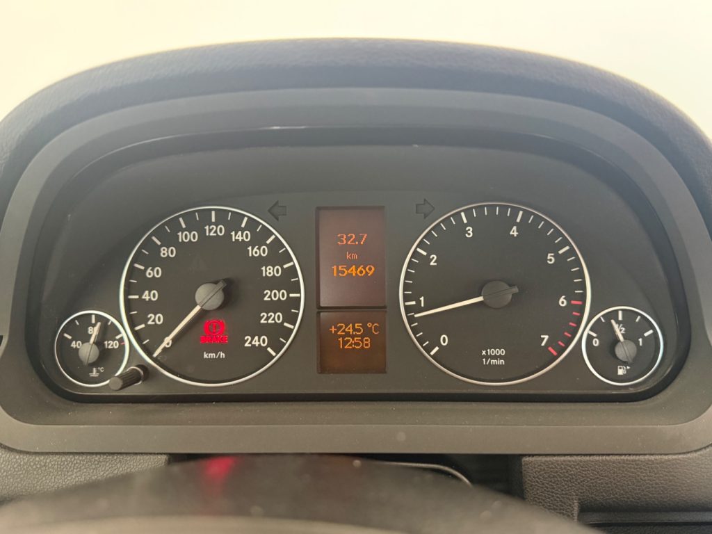 MERCEDES-BENZ A 160 BlueEFFICIENCY Executive - 12