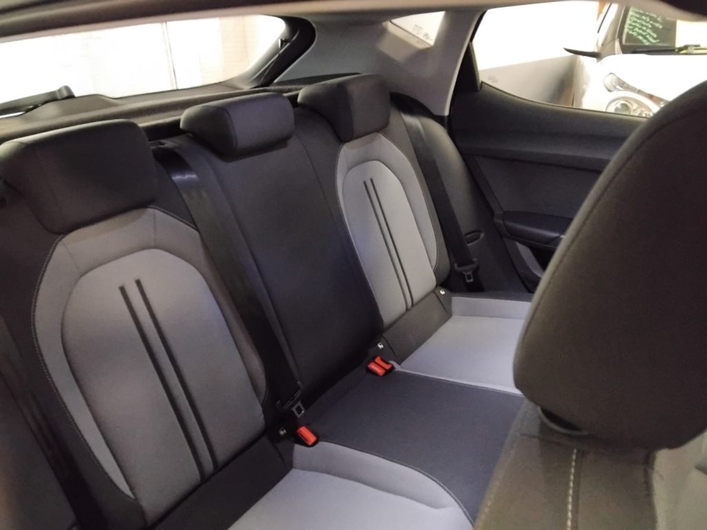 SEAT Leon 2.0 TDI 150 CV DSG Business - 11