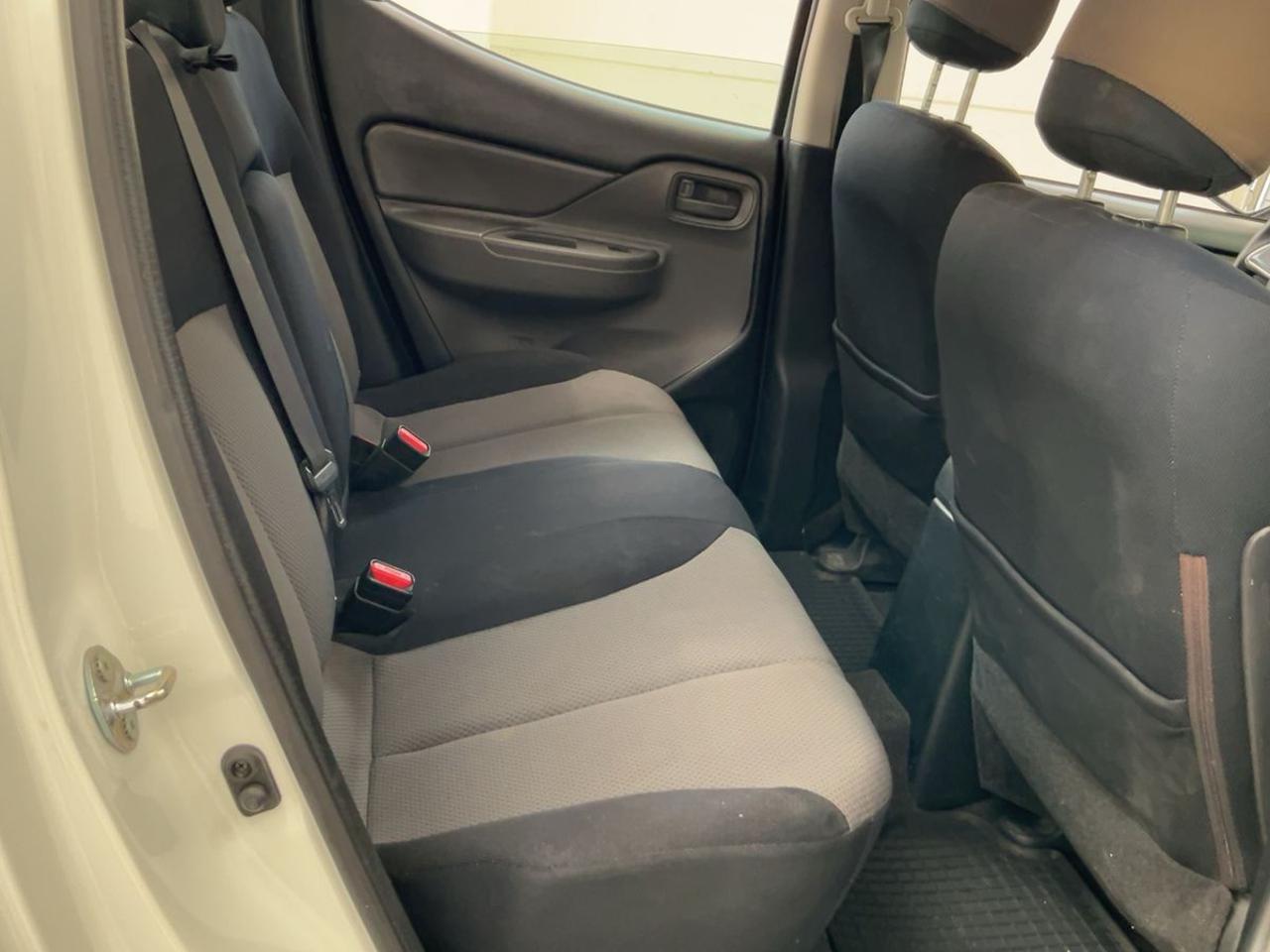 MITSUBISHI L200 2.4 DI-D/154CV Double Cab - 16