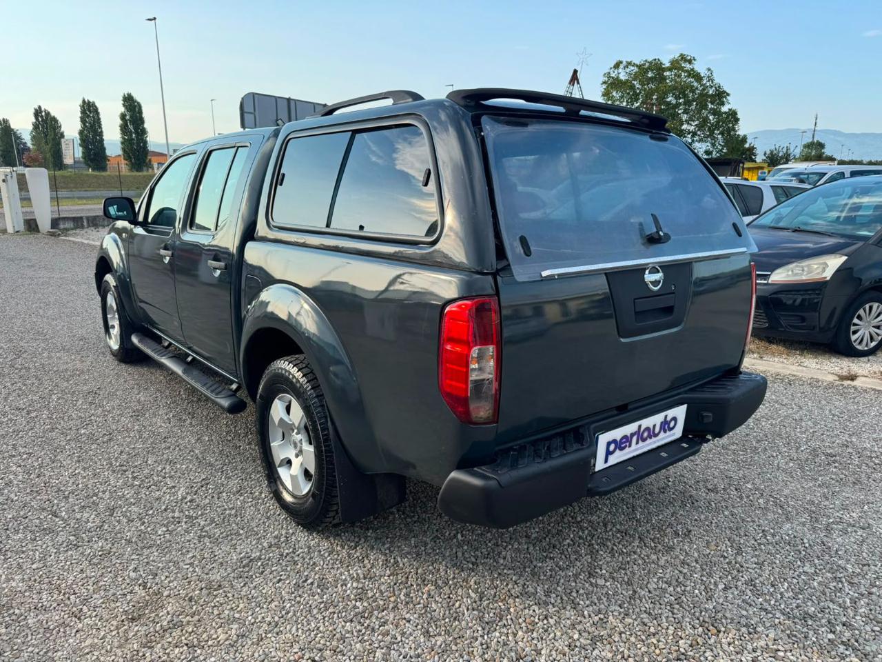 NISSAN Navara 2.5 dCi 4 porte Double Cab LE - 6