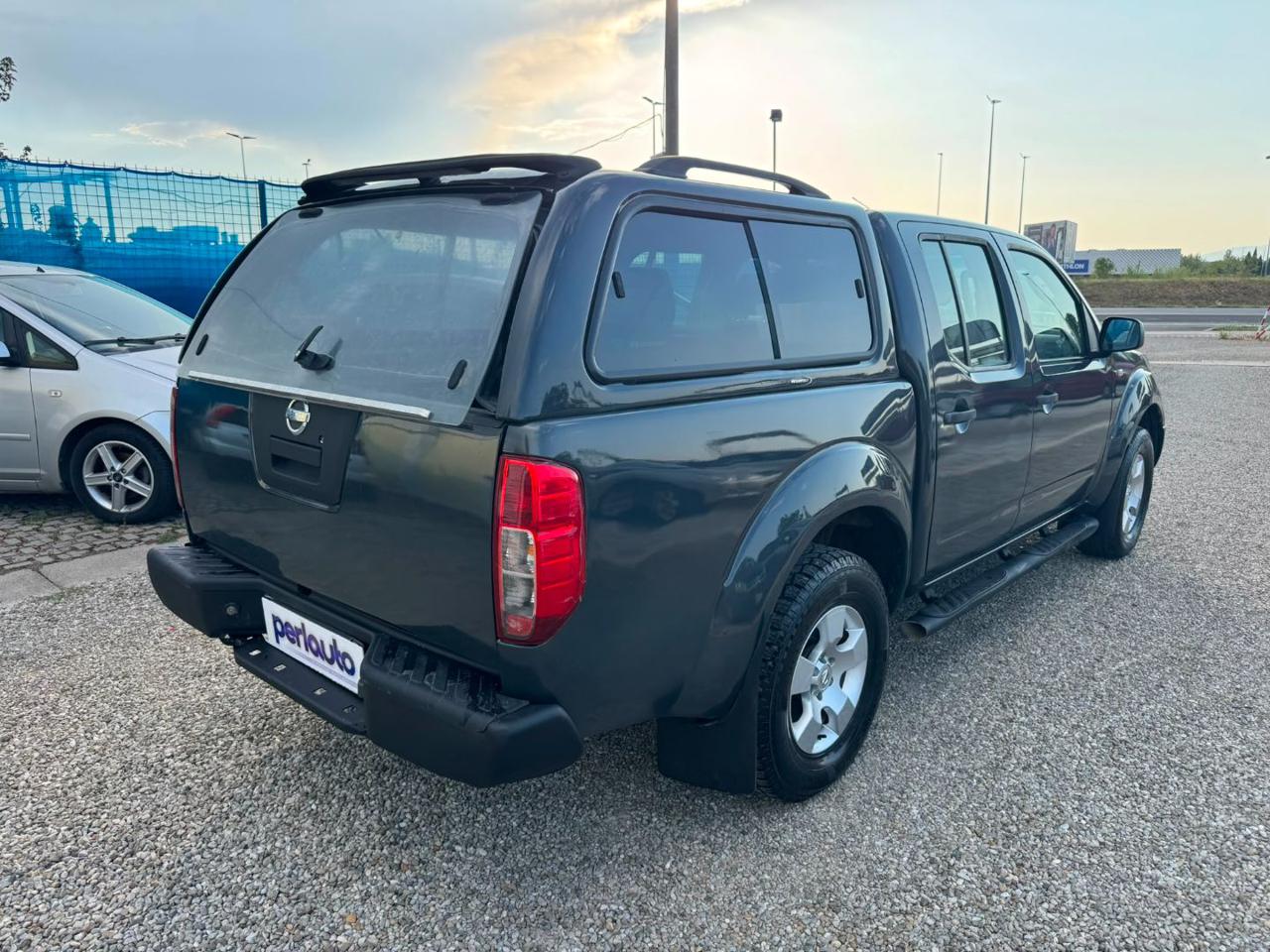 NISSAN Navara 2.5 dCi 4 porte Double Cab LE - 5