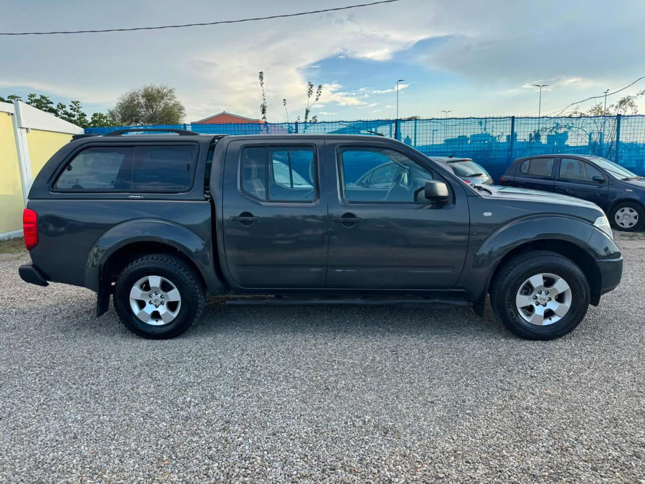 NISSAN Navara 2.5 dCi 4 porte Double Cab LE - 3