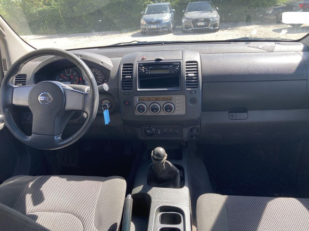 NISSAN Navara 2.5 dCi 4 porte Double Cab LE - 9