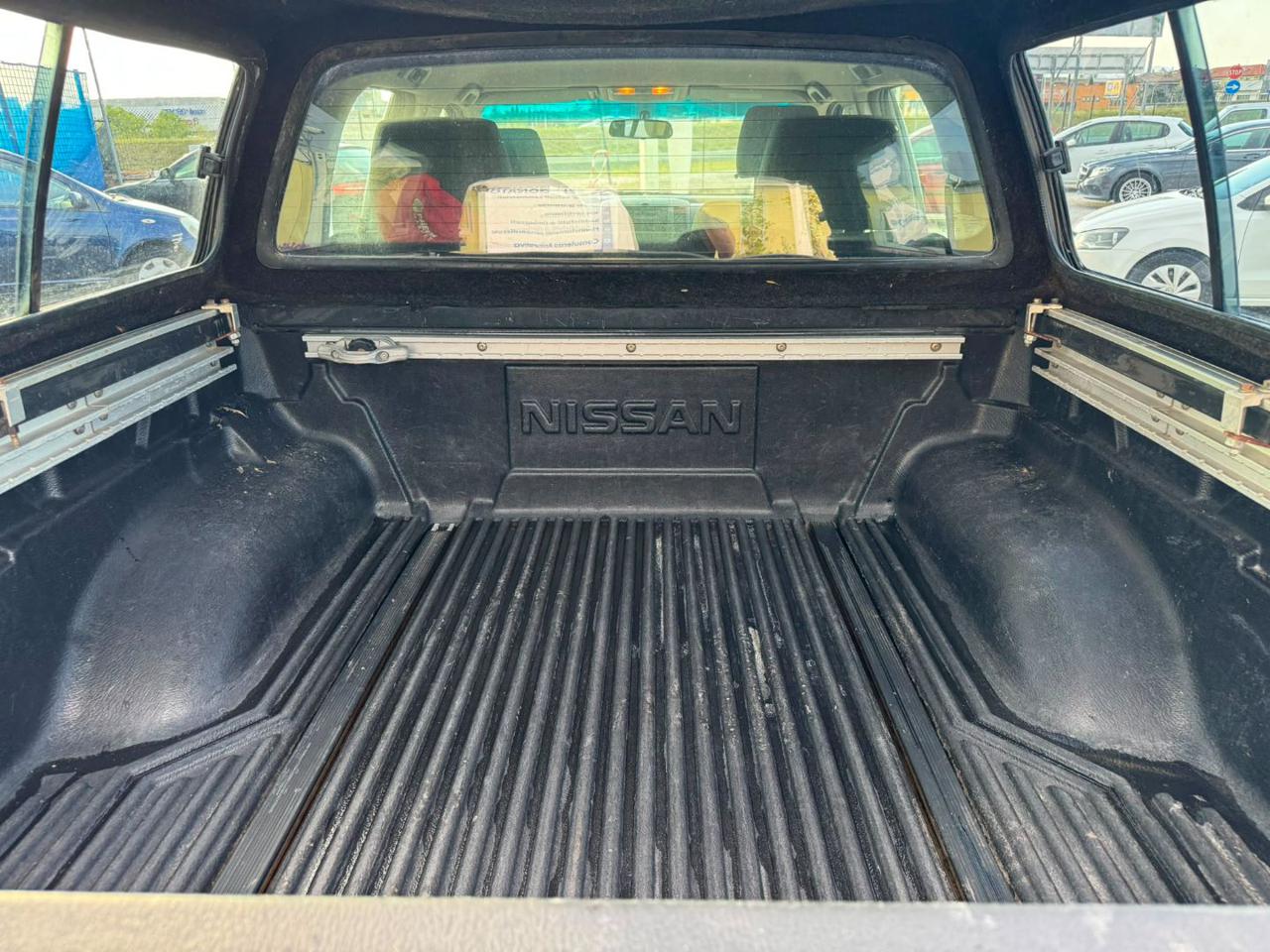 NISSAN Navara 2.5 dCi 4 porte Double Cab LE - 15