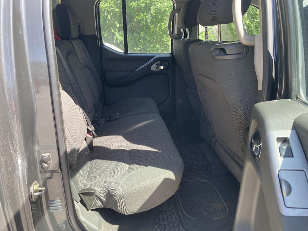 NISSAN Navara 2.5 dCi 4 porte Double Cab LE - 13