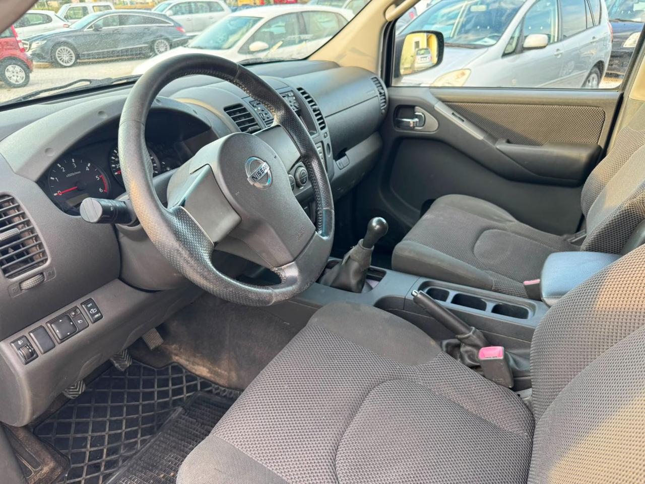 NISSAN Navara 2.5 dCi 4 porte Double Cab LE - 9