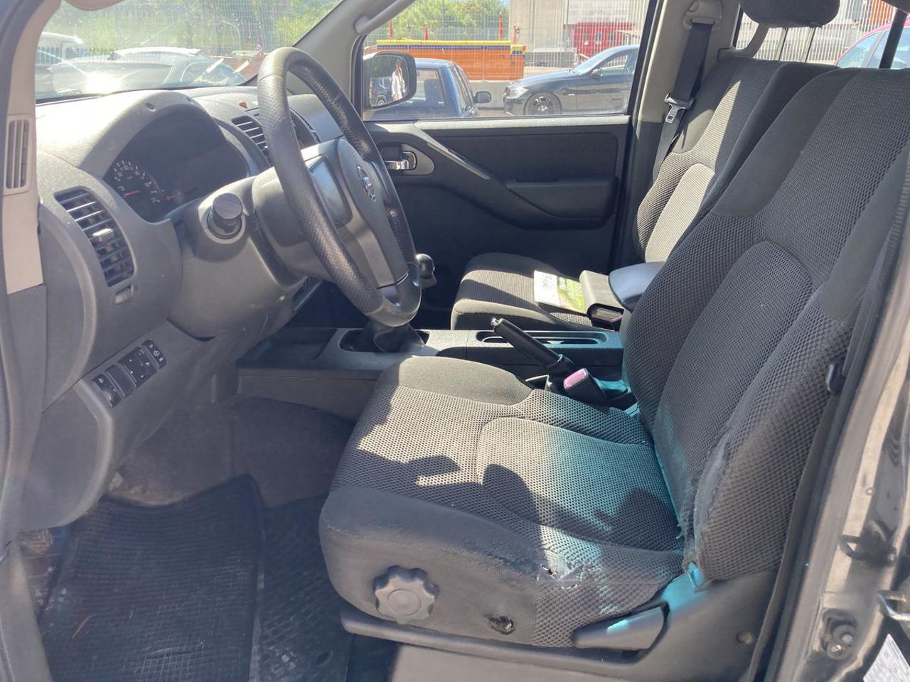 NISSAN Navara 2.5 dCi 4 porte Double Cab LE - 8