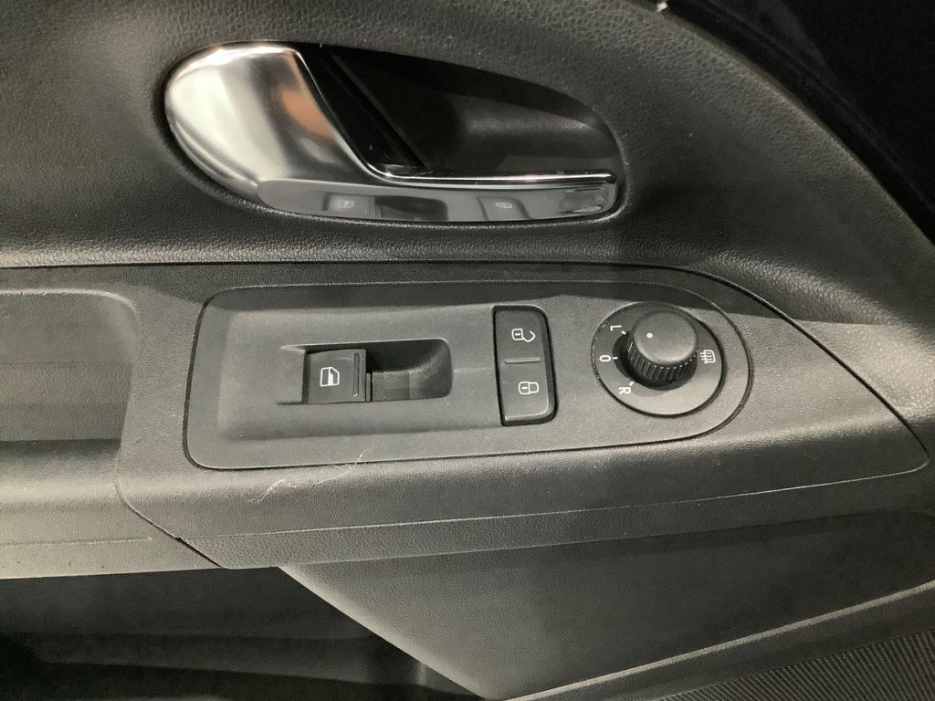 VOLKSWAGEN up! 5p 1.0 Move  75cv - 19