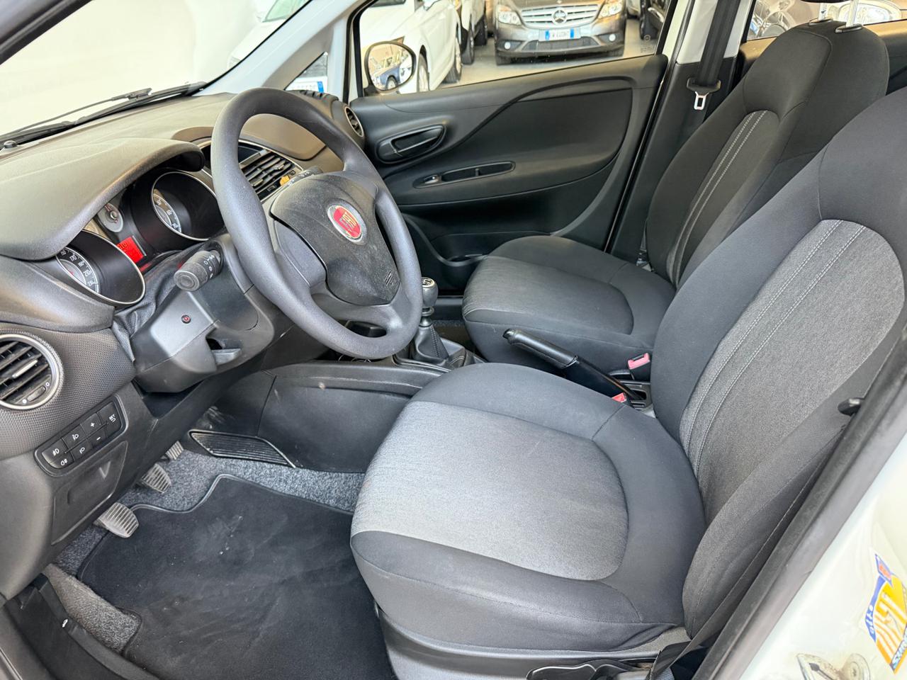 FIAT Punto 1.2 8V 5 porte Lounge - 9