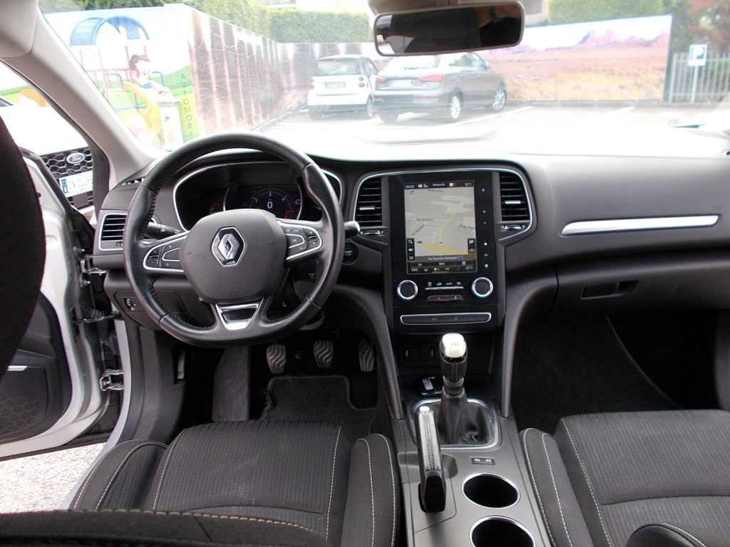 RENAULT Megane Sporter Blue dCi 115 CV Business - 8