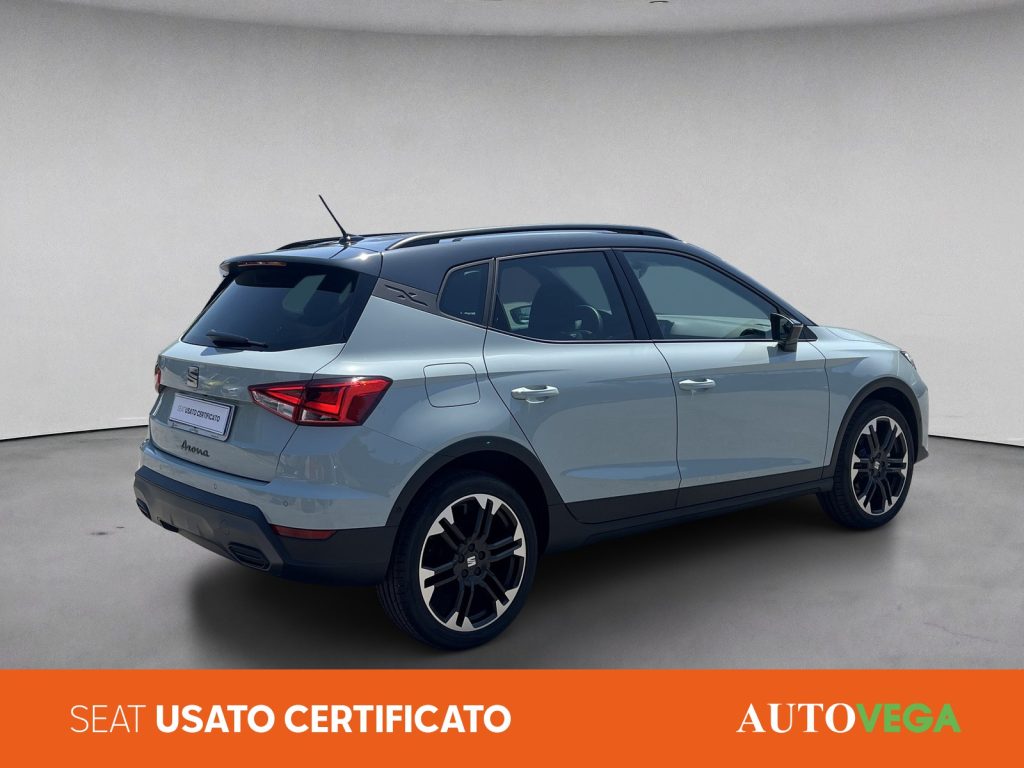 SEAT Arona 1.0 ecotsi style 95cv - 4