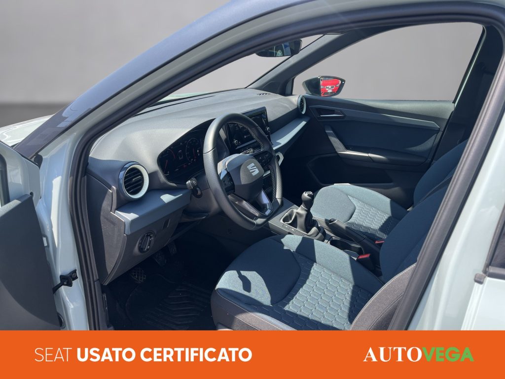SEAT Arona 1.0 ecotsi style 95cv - 7
