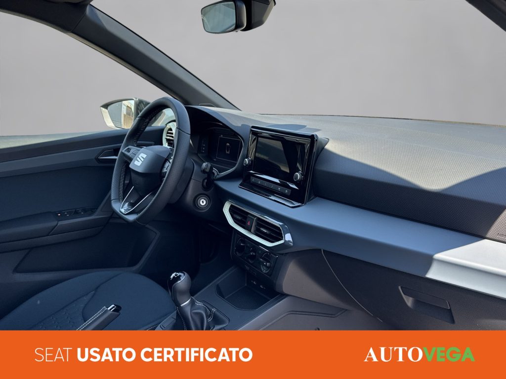 SEAT Arona 1.0 ecotsi style 95cv - 6