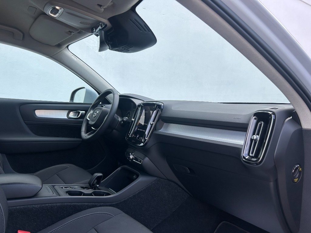 VOLVO XC40 T3 Geartronic Momentum Pro - Foto 4